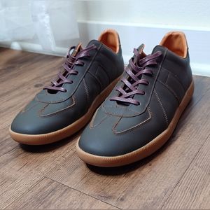 NWB Beckett Simonon Morgen Trainers Sz 10